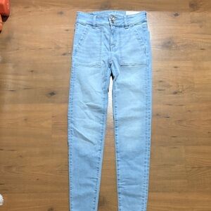 American Eagle Outfitters Light Blue Skinny Jeans